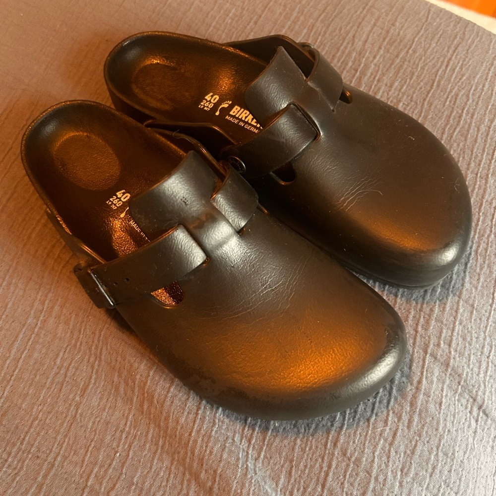 Birkenstock size 40 Black Clogs LIKE NEW